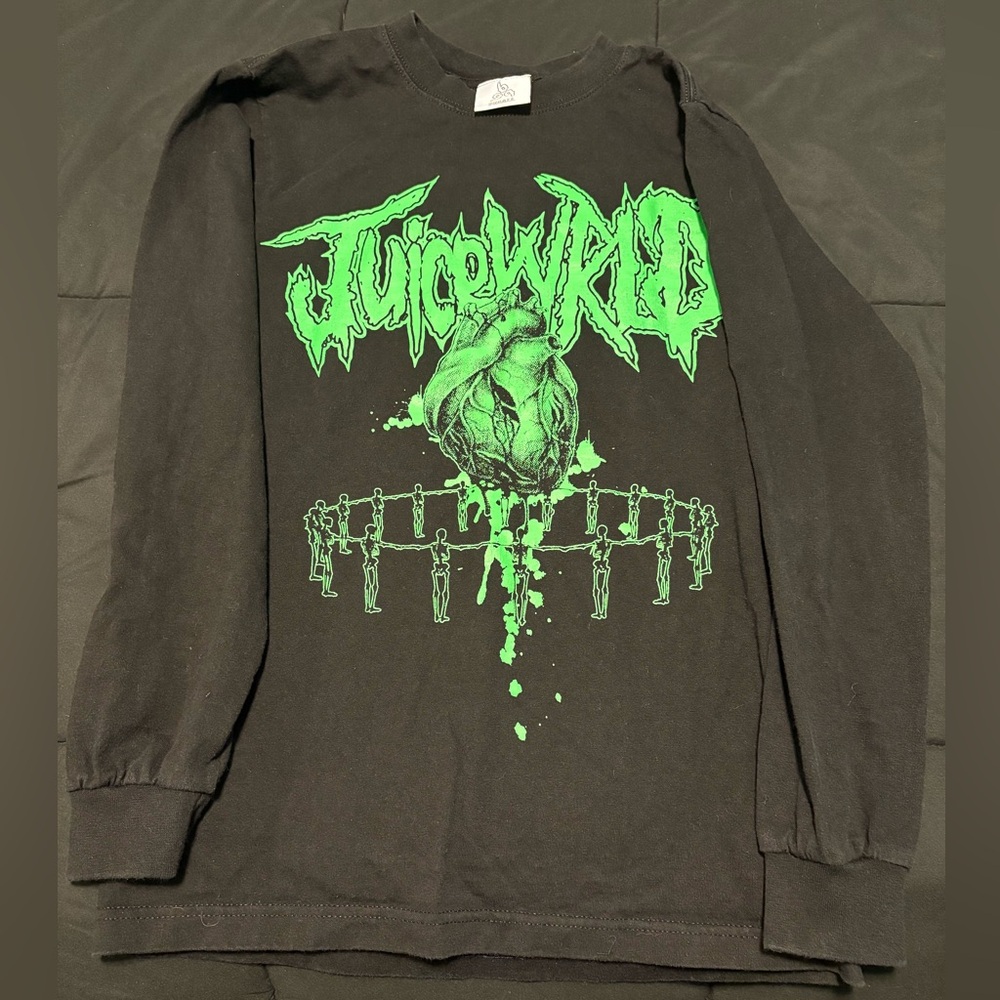 Juice WRLD Black and Green Heart Graphic Long Sleeve Shirt